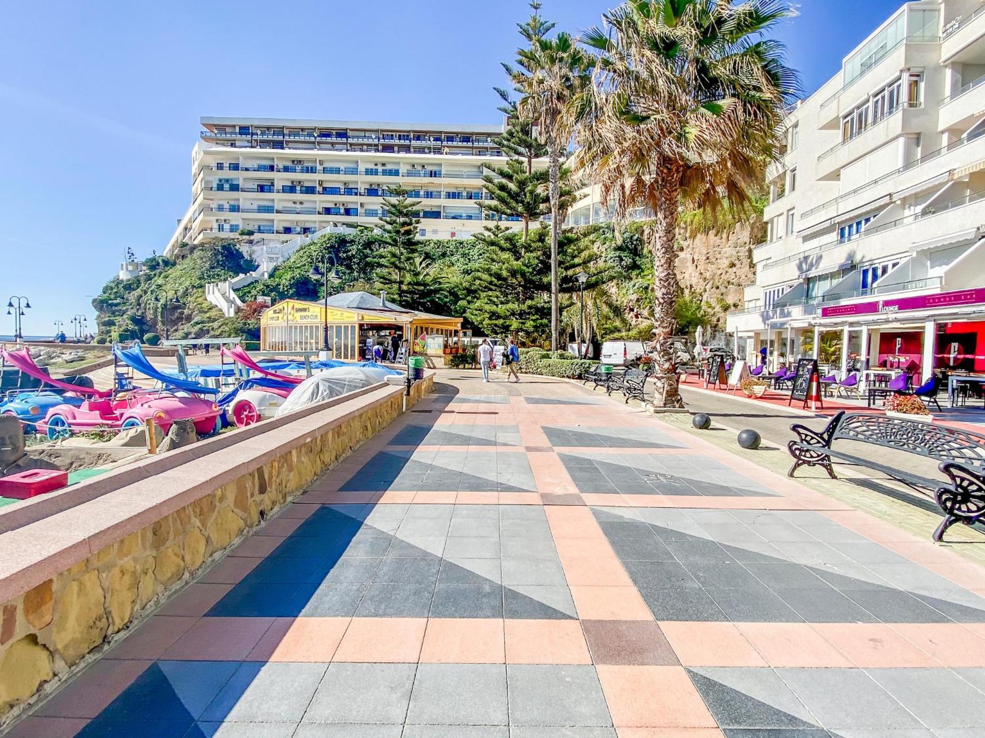 Apartmán Roca Chica - Parking - Frente Playa - Terraza - Wifi - Bajondillo Y Carihuela Torremolinos Exteriér fotografie
