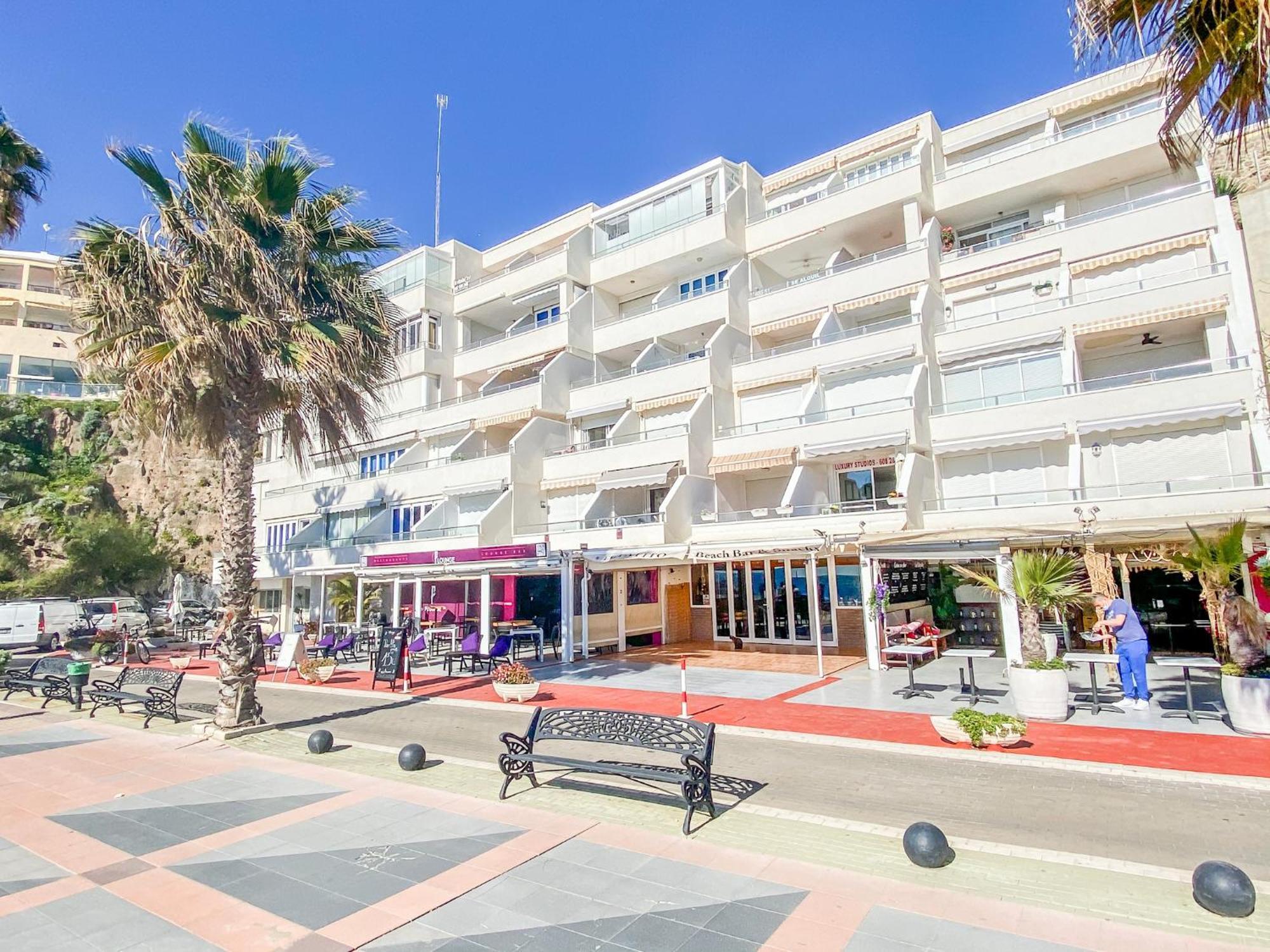 Apartmán Roca Chica - Parking - Frente Playa - Terraza - Wifi - Bajondillo Y Carihuela Torremolinos Exteriér fotografie